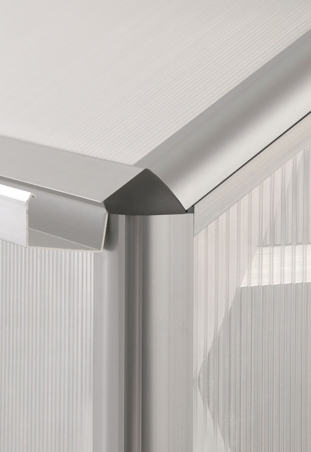 Detailaufnahme: Gewächshaus Tirton Modellgrößen 2500-7500 Abgeflachte Designprofile